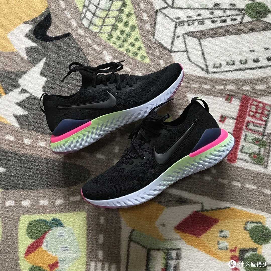 亮骚中底！NIKE EPIC REACT FLYKNIT 2 跑步鞋