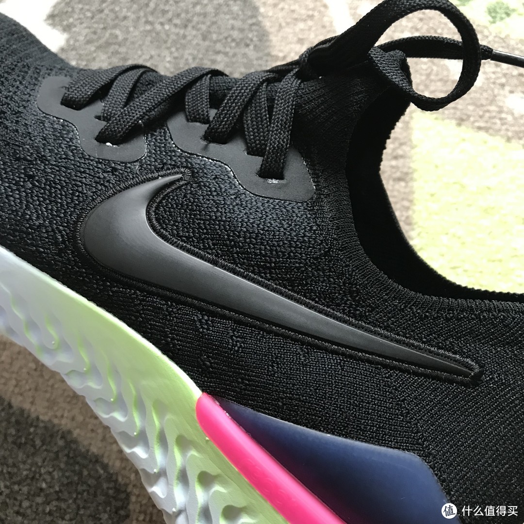 亮骚中底！NIKE EPIC REACT FLYKNIT 2 跑步鞋