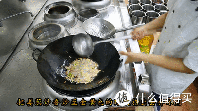 厨师长教你：“麻辣小龙虾”的家常做法 ,好吃的停不下来！