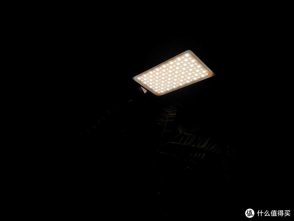 不能便携使用的补光灯不是好移动电源/杰特明FL-120补光灯体验