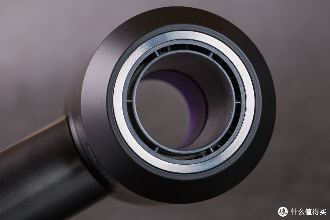 《到站秀》第274弹：新一代戴森 Supersonic™ 吹风机 HD03 黑紫色限定款