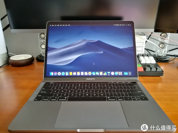 DOCK上密密麻麻拍了21个app