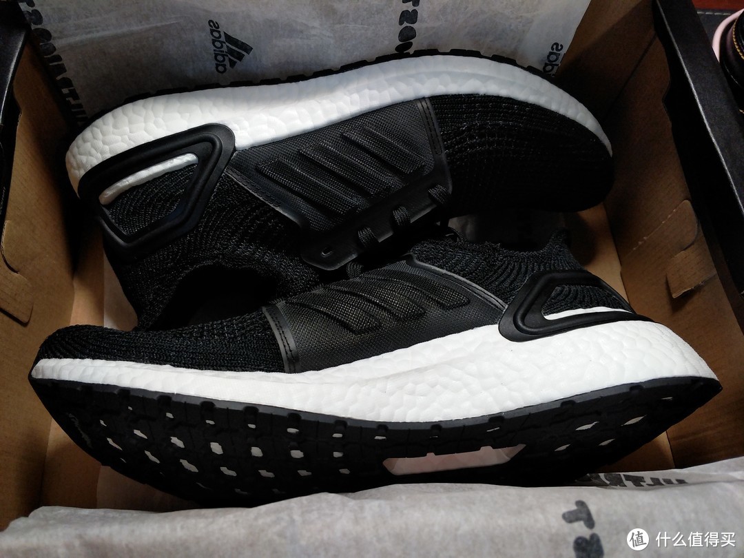 肥宅之选——UltraBOOST 19、态极 天择开箱对比体验