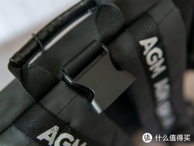 巨能装！AGM黑盾双肩包轻体验：让旅途中的你轻装上阵