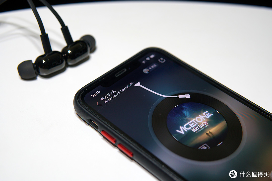 入耳式无线运动跑步耳机，NuForce 新智 BE Live2试音体验