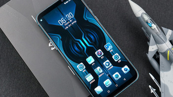黑鲨游戏手机2 Pro开箱展示(屏幕|扬声器|灯带|实体键)