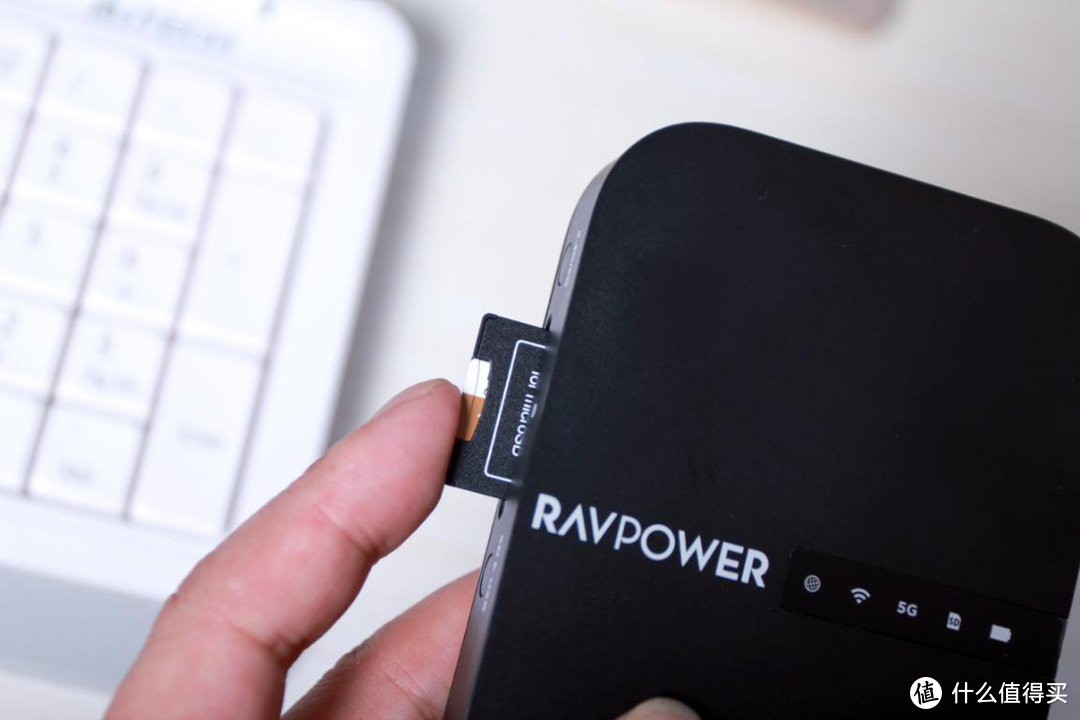 文件备份共享+充电宝+路由器：性能强大的RAVPower FileHub多功能文件宝体验