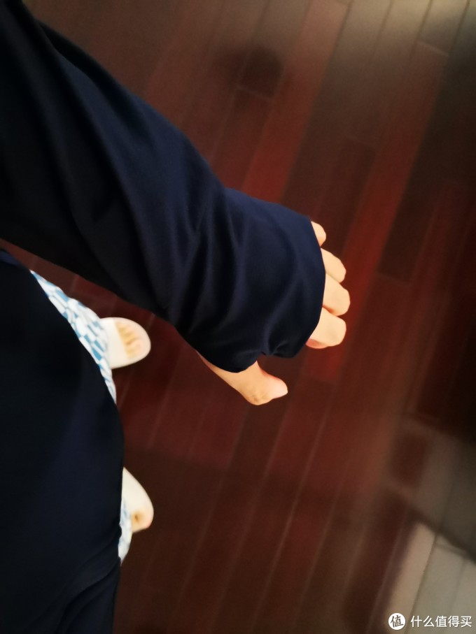 我女装了:优衣库AIRism网眼防晒衣女款男穿