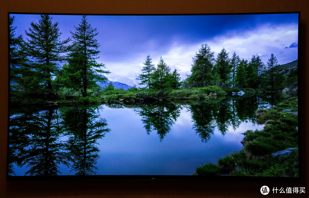 OLED、LCD怎么选？65A8F在线视频屏摄鉴赏