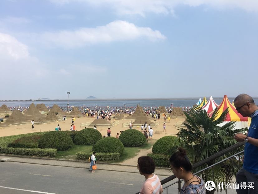 金山区城市沙滩海岸线（来上海，怎能不去一次海滩游泳）炎炎夏日的凉爽去处