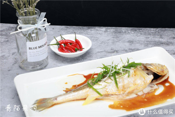 一鱼两吃：清蒸黄鱼的优雅与美味