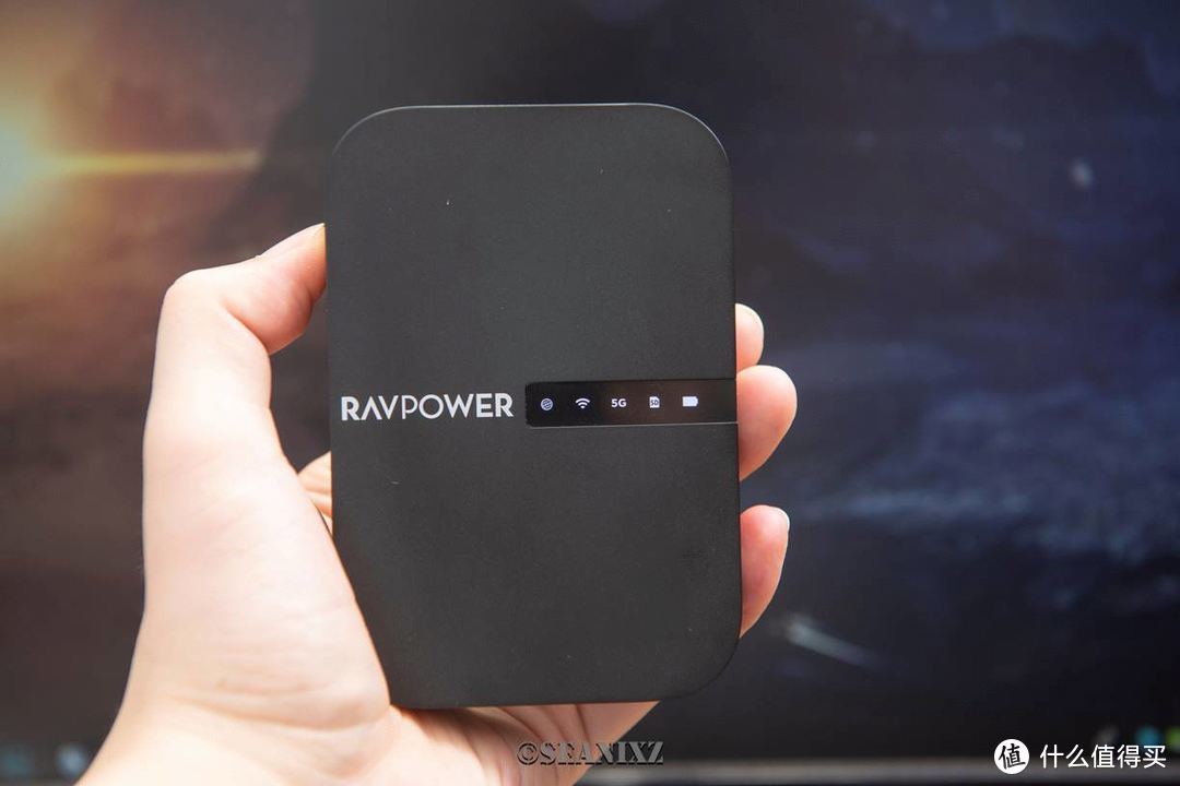 随身轻NAS-RAVPOWER无线wifi多功能文件管理器
