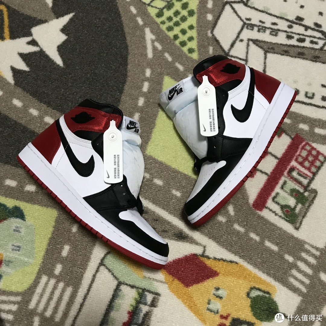 偷跑首发！Air Jordan 1 High OG 丝绸黑脚趾