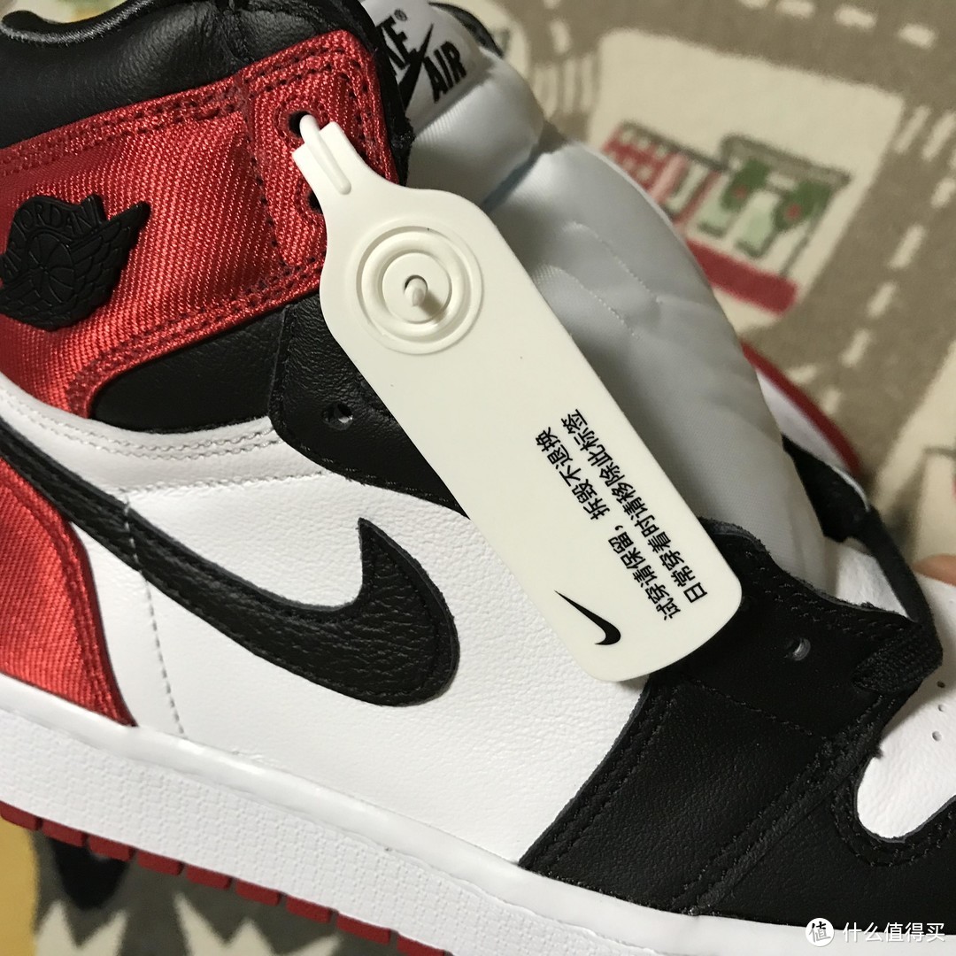 偷跑首发！Air Jordan 1 High OG 丝绸黑脚趾