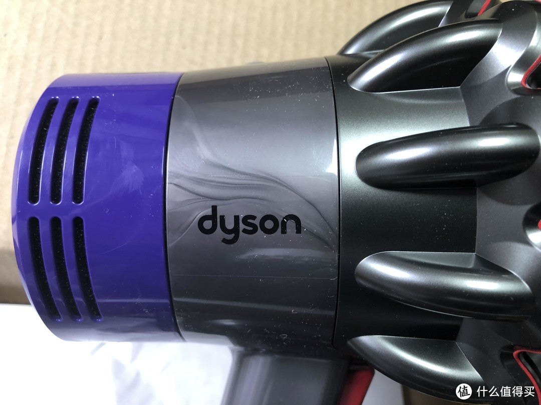 是信仰欠费？还是真的值得买——戴森(Dyson)V10Absolute吸尘器开箱记