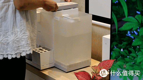 小米有品推出优点Cuber净饮机，四重过滤出水即热，冲奶粉神器