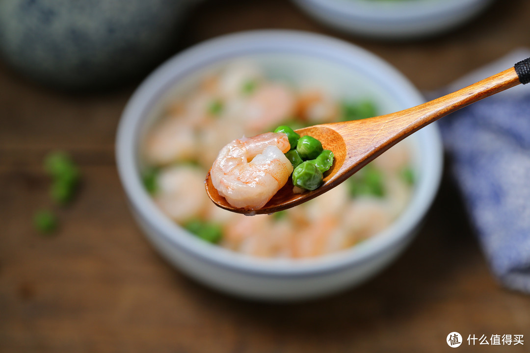 夏季饮食讲究清淡，这菜高蛋白低脂肪，营养十足，脆嫩爽口又鲜美