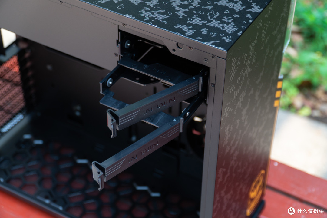 联姻之作能否喧宾夺主迎广101tufgaming机箱开箱简评