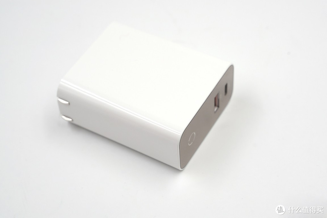 拆解报告：倍思45W USB PD快充充电器（1A1C）