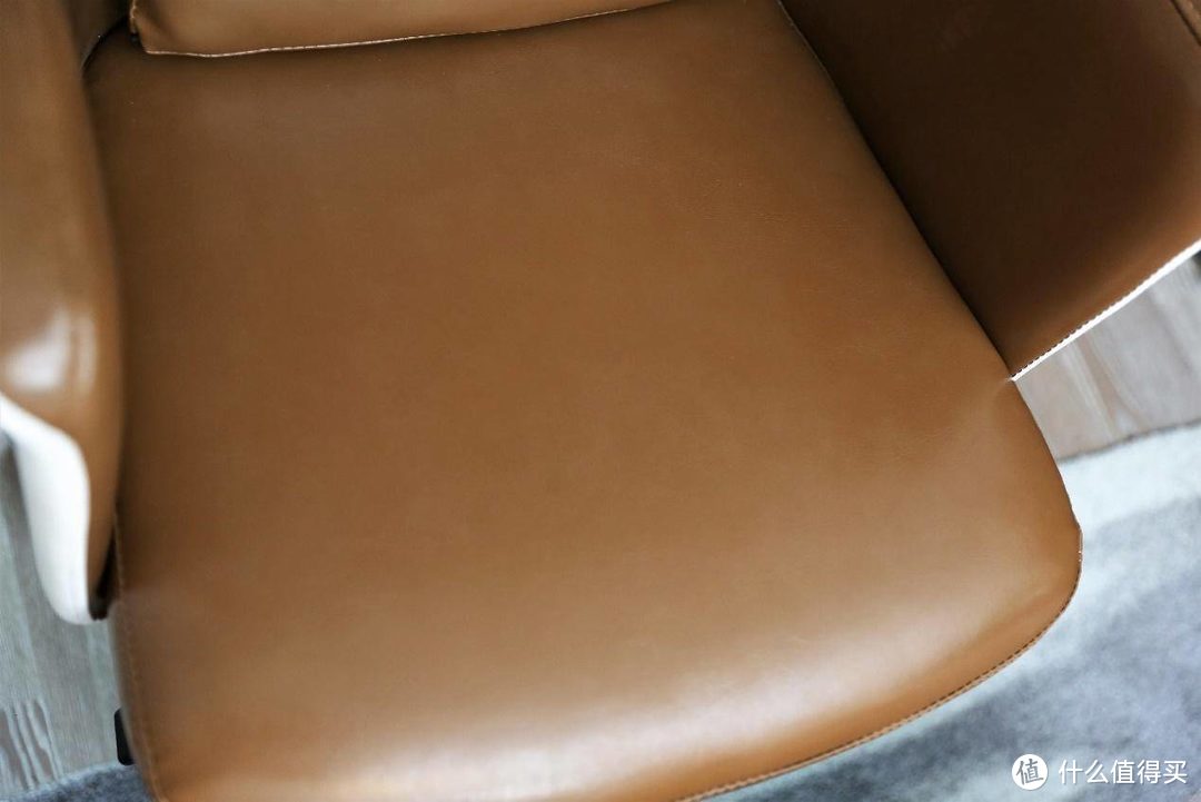 坐着很舒服的油蜡皮质感书房椅--爱特屋升降旋转摇椅