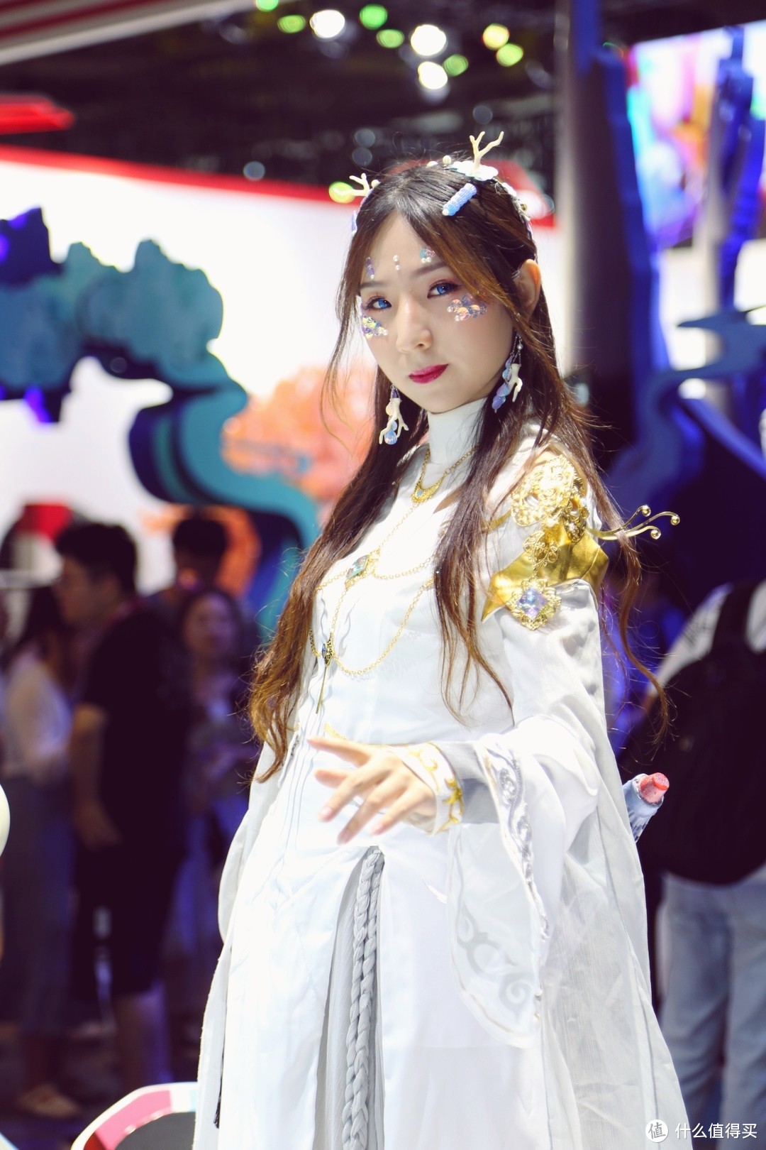 逛ChinaJoy2019,拍showgirl