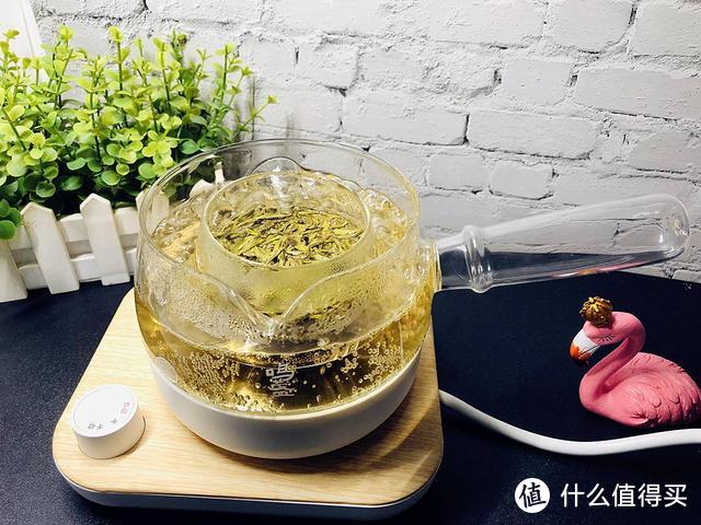 约上三五好友，鸣盏三合一煮茶器带你一起品茶