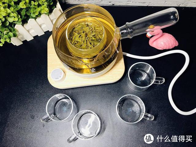 约上三五好友，鸣盏三合一煮茶器带你一起品茶