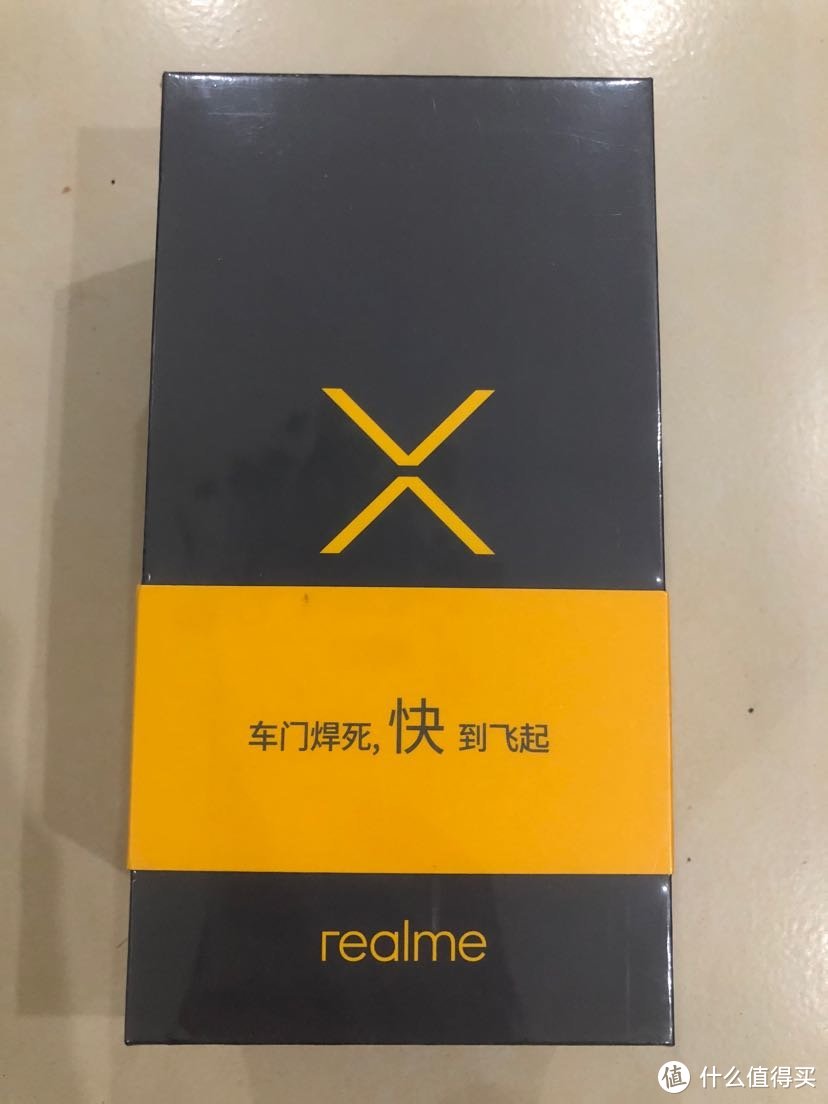 6.53寸屏、4800万相机、骁龙710：realme X手机开箱评测