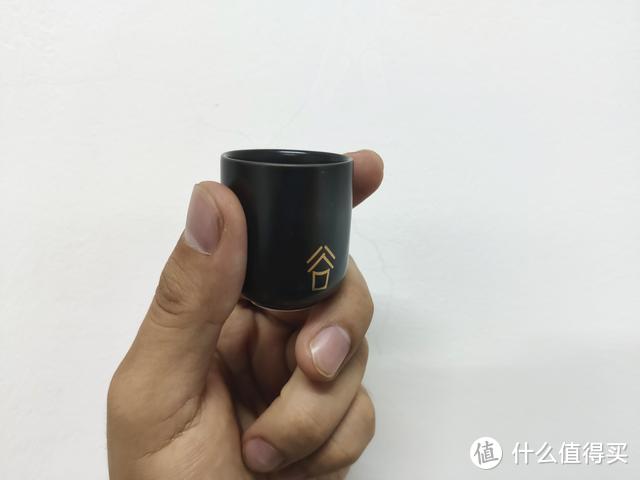 谷小酒的酒器：温润如玉，米粒设计，手工制作的高档陶瓷酒具