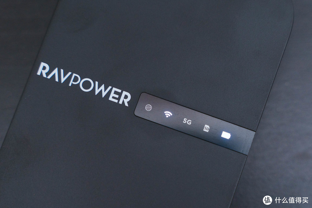 出门旅行数据备份好帮手—RAVPOWER无线多功能文件管理器