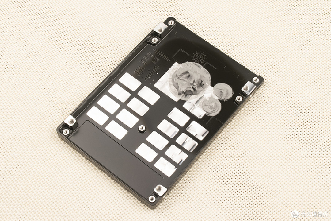 Nas专用ssd驾到 希捷酷狼ironwolf 110 Ssd 480g开箱拆机小测 固态硬盘 什么值得买