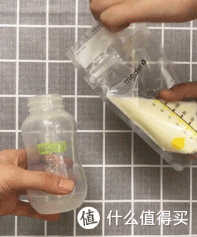 15款储奶袋测评：冰箱十二小时，两大牌储奶袋变“漏奶袋”？