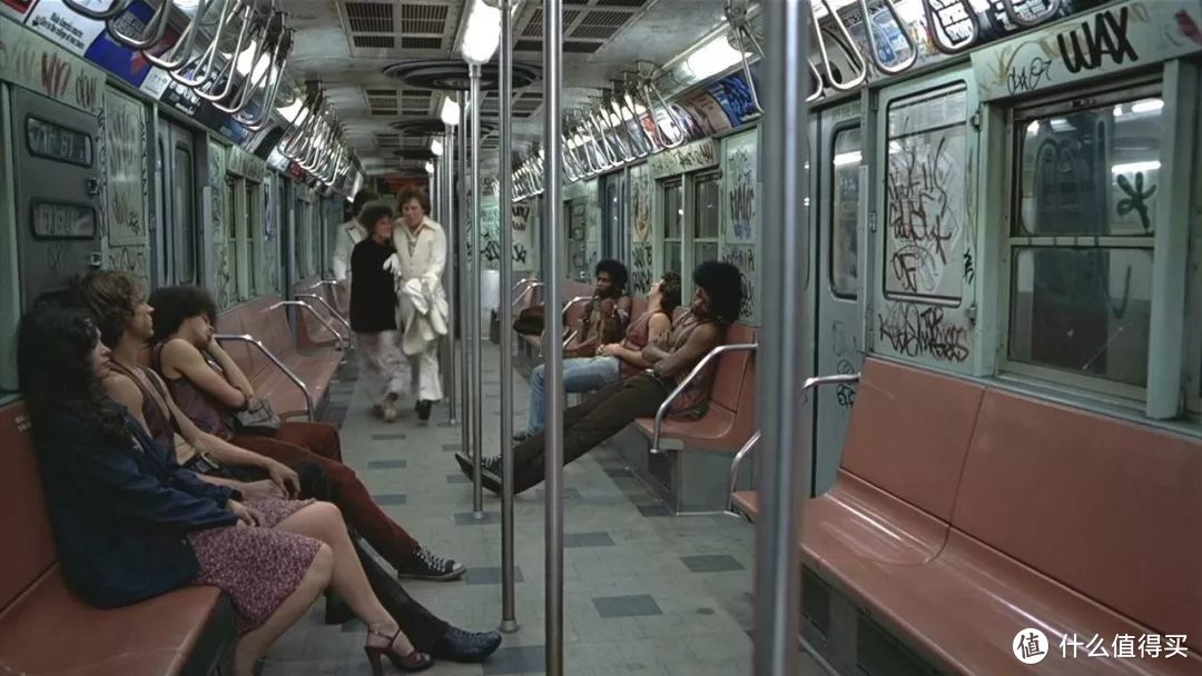 ​70年代坐地铁的美国古惑仔，比开豪车的陈浩南更潮更酷