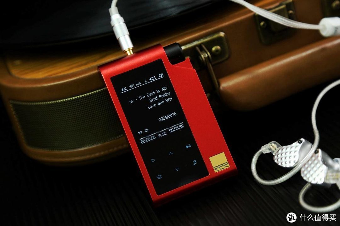 与旗舰播放器争辉的红衣太子：HIFIMAN R2R2000