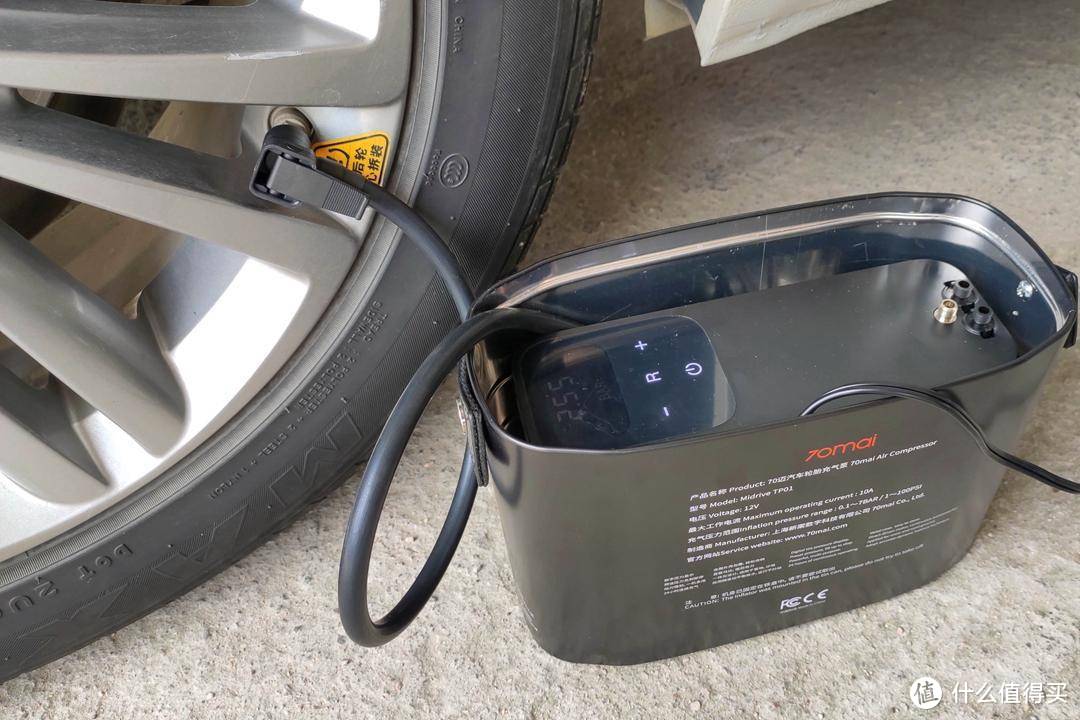 小米生态链新品：70迈汽车轮胎充气泵，一体化设计真方便