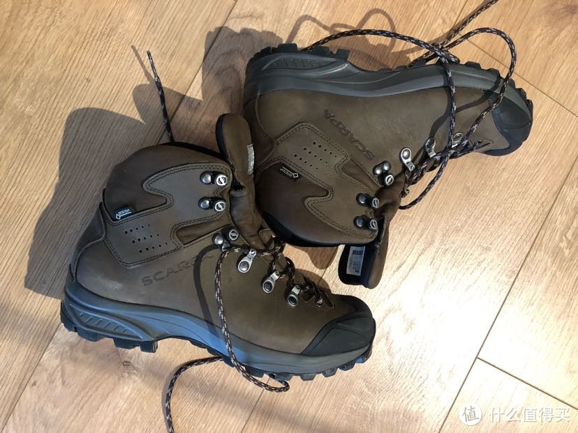 【真人兽】女款SCARPA Kailash Plus GTX 开箱细节