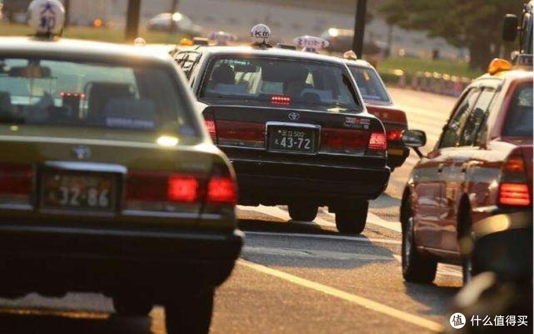 日本大街上的出租车