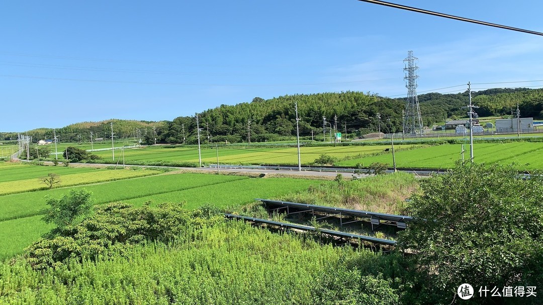 从名古屋去野间的名铁上拍的窗外的乡间田野　拍摄地点：名古屋