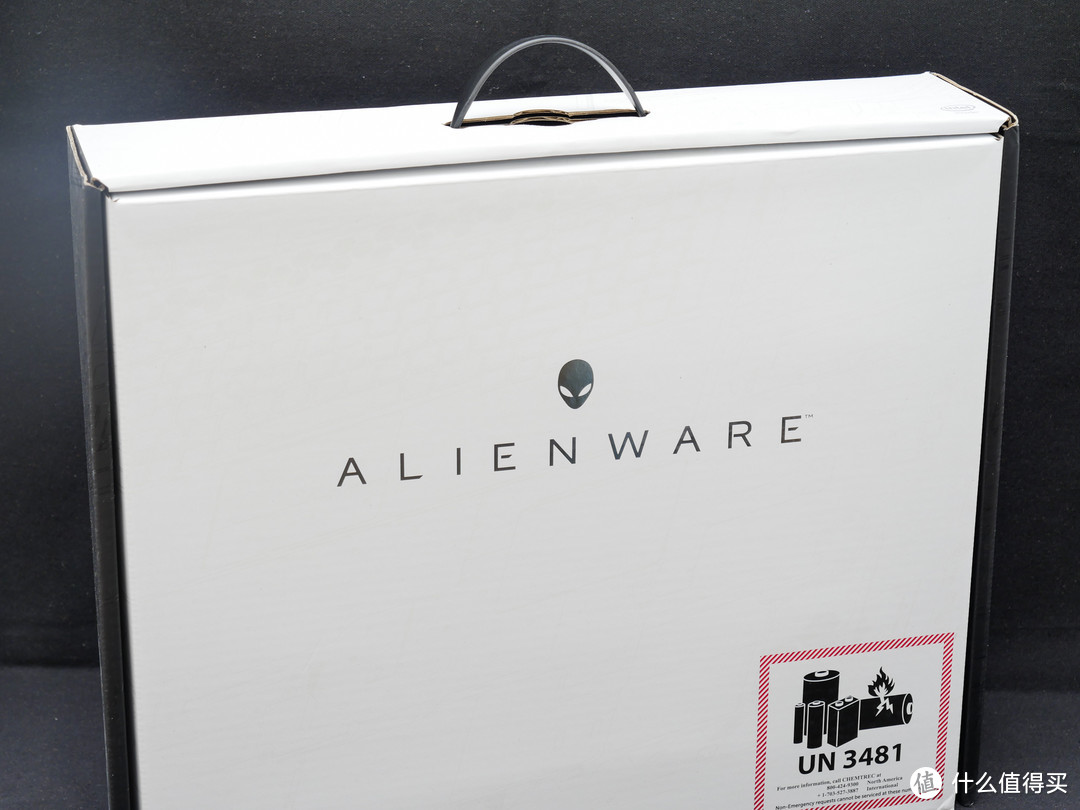 震惊！我竟然把朋友3w买的Alienware M17 R2给拆了
