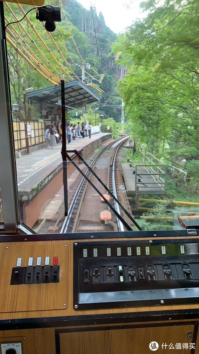 去贵船神社的电车上随手拍的沿途风景　拍摄地点：京都