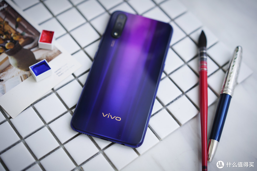 老年机的价格，旗舰机的体验——vivo Z5 智能手机