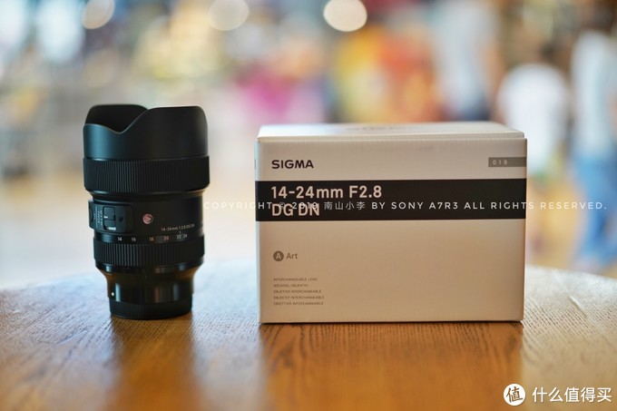 器材评测篇二 适马sigma 14 24mm F2 8 Dg Dn开箱照 无反镜头 什么值得买