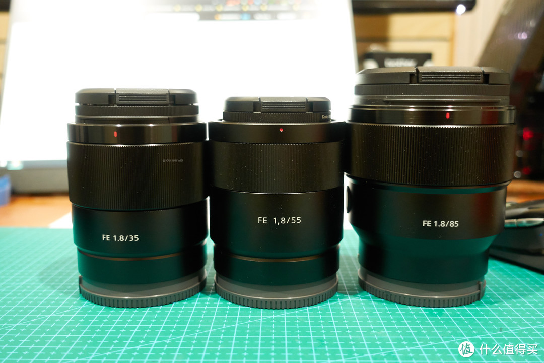 索尼新品35mm F1.8全画幅镜头开箱