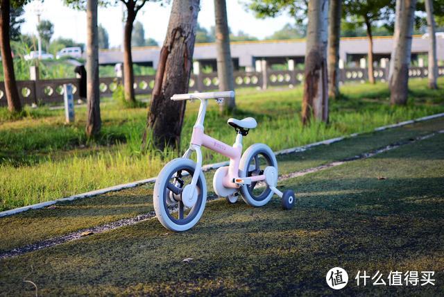 儿童自行车也玩起了科技和未来：小米米兔出品，处处与众不同