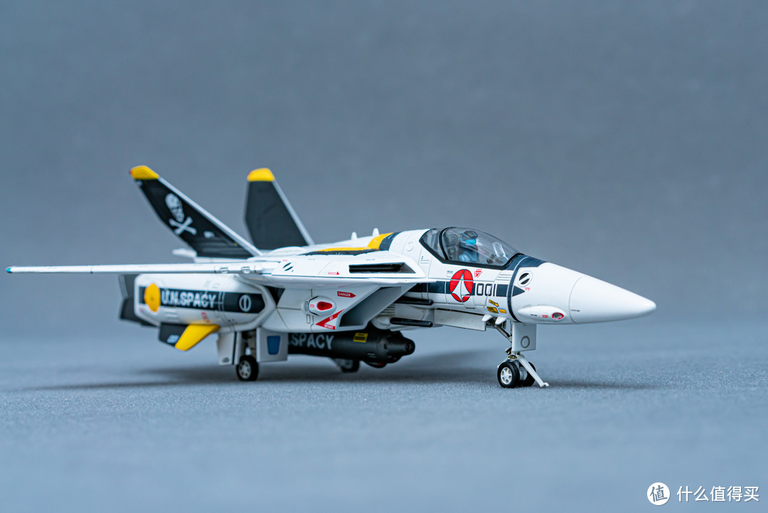 Ride of the Valkyries，Calibre Wings VF-1S 战机模型