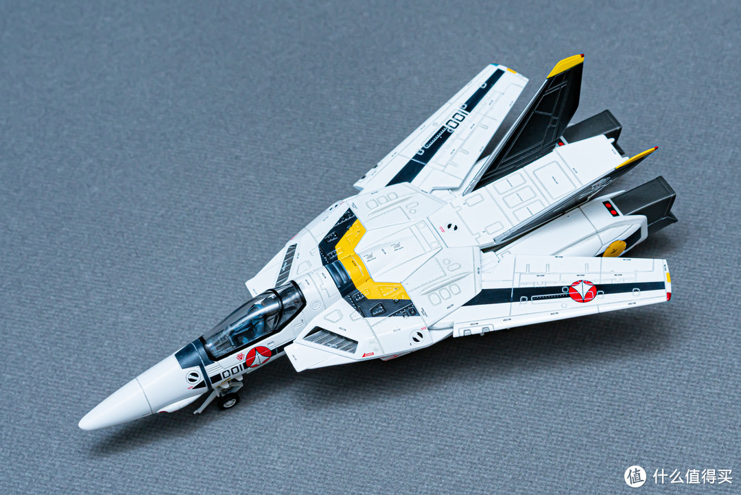 Ride of the Valkyries，Calibre Wings VF-1S 战机模型