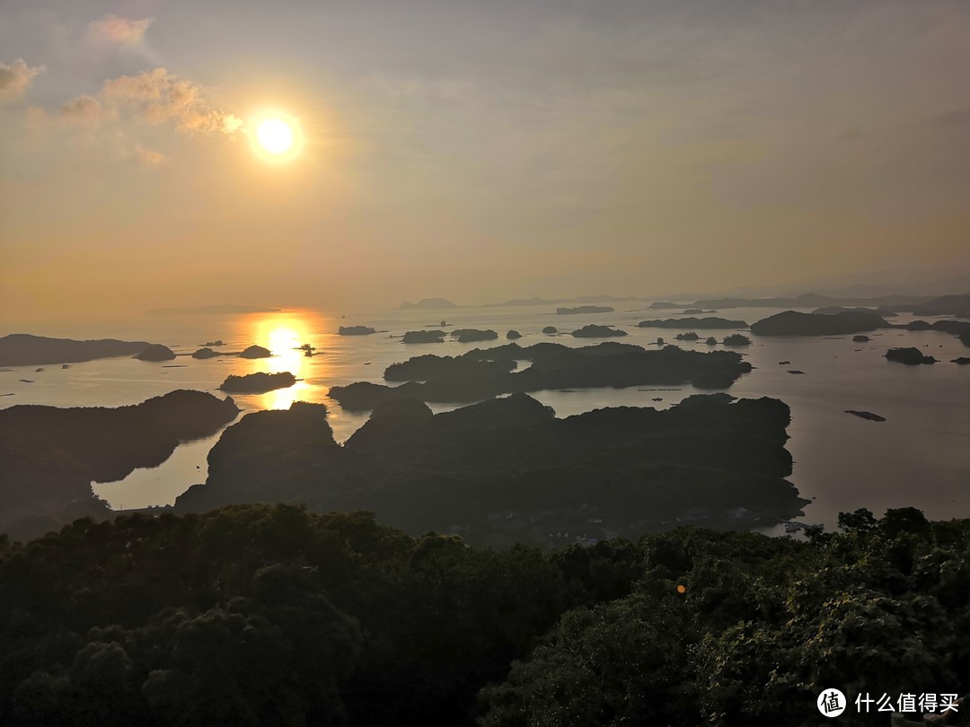 日本有名的九十九岛，然而碰到个江苏游客嫌弃说：没我们南通好看