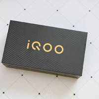 vivo  iQOO Pro 5G版手机开箱展示(充电器|机身|接口|摄像头)
