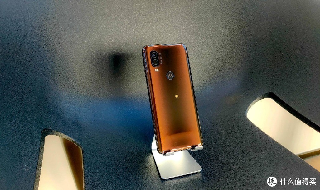 十八聊手机篇三219带鱼屏加持的高富帅摩托罗拉p50体验