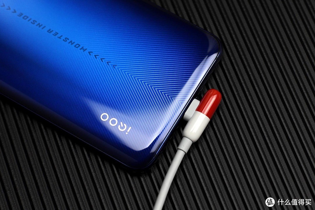 iQOO Pro体验：不光有5G版，还有性价比突出的4G版本